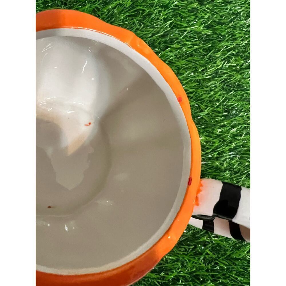 Halloween Pumpkin Mug Beetlejuice Striped Handle‎ - Picture 2 of 3